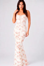Suecurve — Isla floral on model